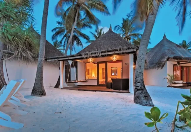 Angaga Island Resort & Spa 4*